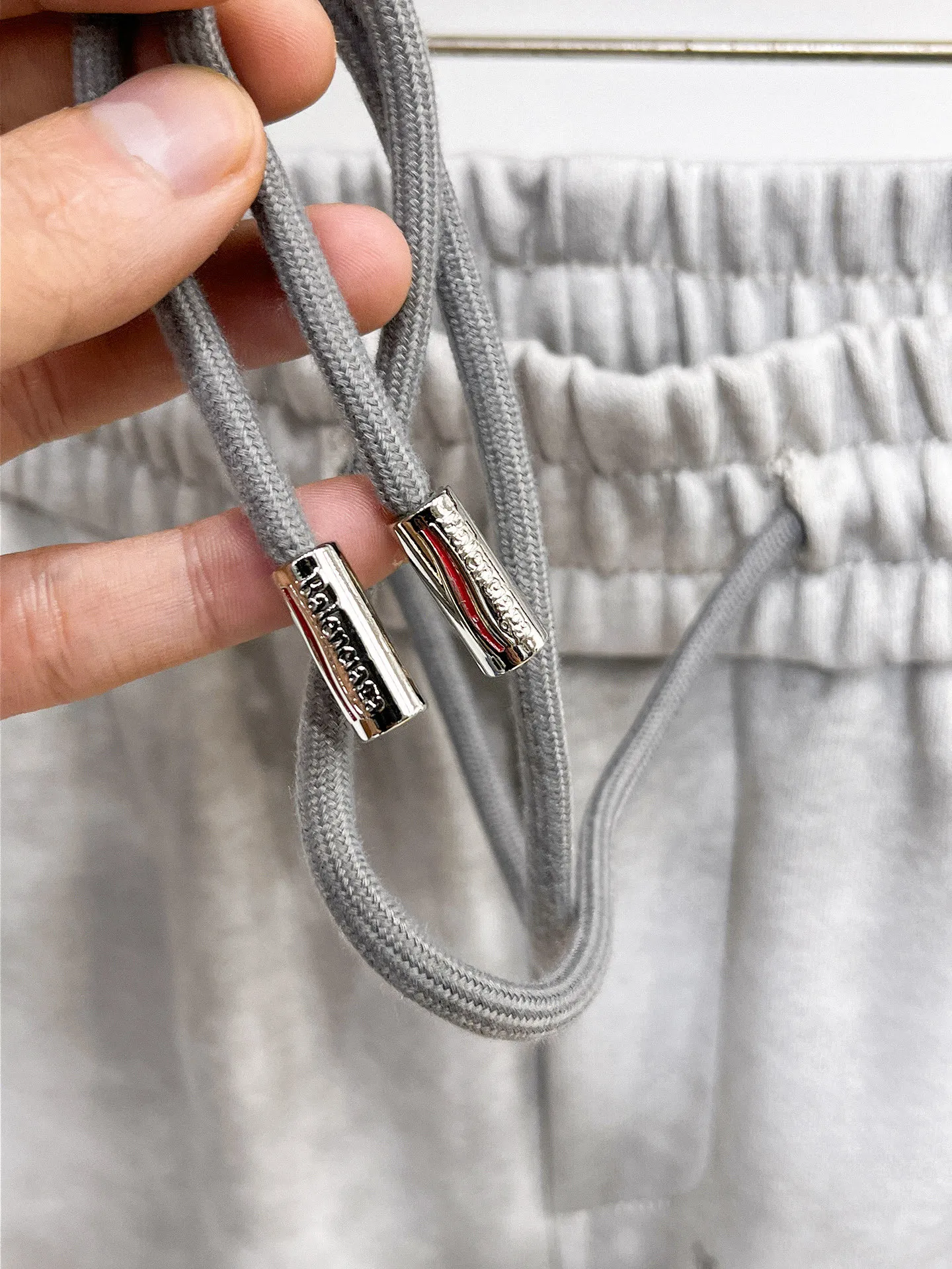 Balenciaga 🆕2026 Autumn and Winter New Arrival Casual Pants! The official website will be released simultaneously. Brand Classic LOGO casual pants, customized fabrics, excellent comfort and strong touch. Highly recognisable, perfect appearance and craftsmanship. Size:M-3XL